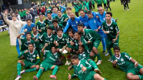 Der Sieger der 39. Auflage des internationalen U15-Pfingstcups von Blau-Weiss Hollage kommt aus Brasilien und heißt Palmeiras São Paulo. Foto: Marc Vennemann