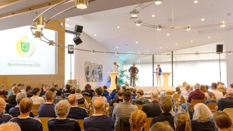 Die Sportlerehrung findet – wie hier im Jahr 2023 – im Wallenhorster Ratssaal statt. Foto: André Thöle / Gemeinde Wallenhorst