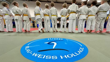 Die Nachwuchsjudoka von Blau-Weiss Hollage glänzen bei der Kreismeisterschaft. Foto: Blau-Weiss Hollage
