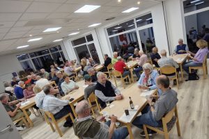 Volles Haus: 42 Personen nahmen am Doppelkopfturnier teil. Foto: Kolpingsfamilie Hollage