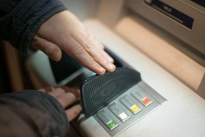 Die Geldautomaten bei der Sparkasse in Wallenhorst werden ausgetauscht. Symbolfoto: Sebastian Ganso / Pixabay