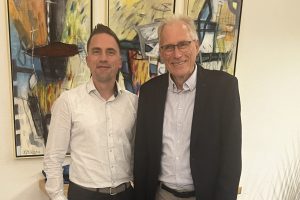 Wechsel nach elf Jahren an der Spitze der CDW-Fraktion: Christian Schiffbänker übernimmt den Fraktionsvorsitz von Manfred Gretzmann. Foto: CDW Wallenhorst