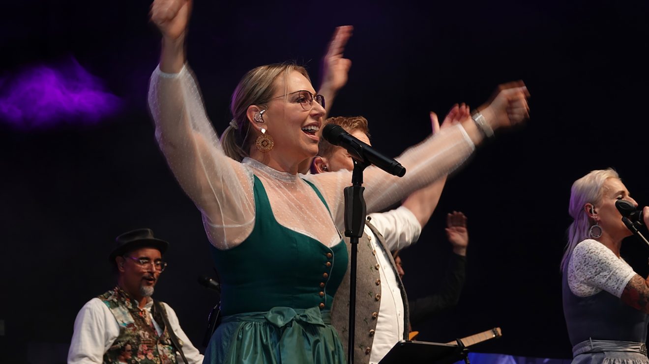 Ohne nennenswerte Pausen sorgen Take Five für gute Laune. Foto: Markus Böwer