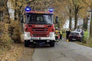 Verkehrsunfall im Alten Dorf in Wallenhorst am Freitagmittag. Foto: Marc Dallmöller / md-foto.com