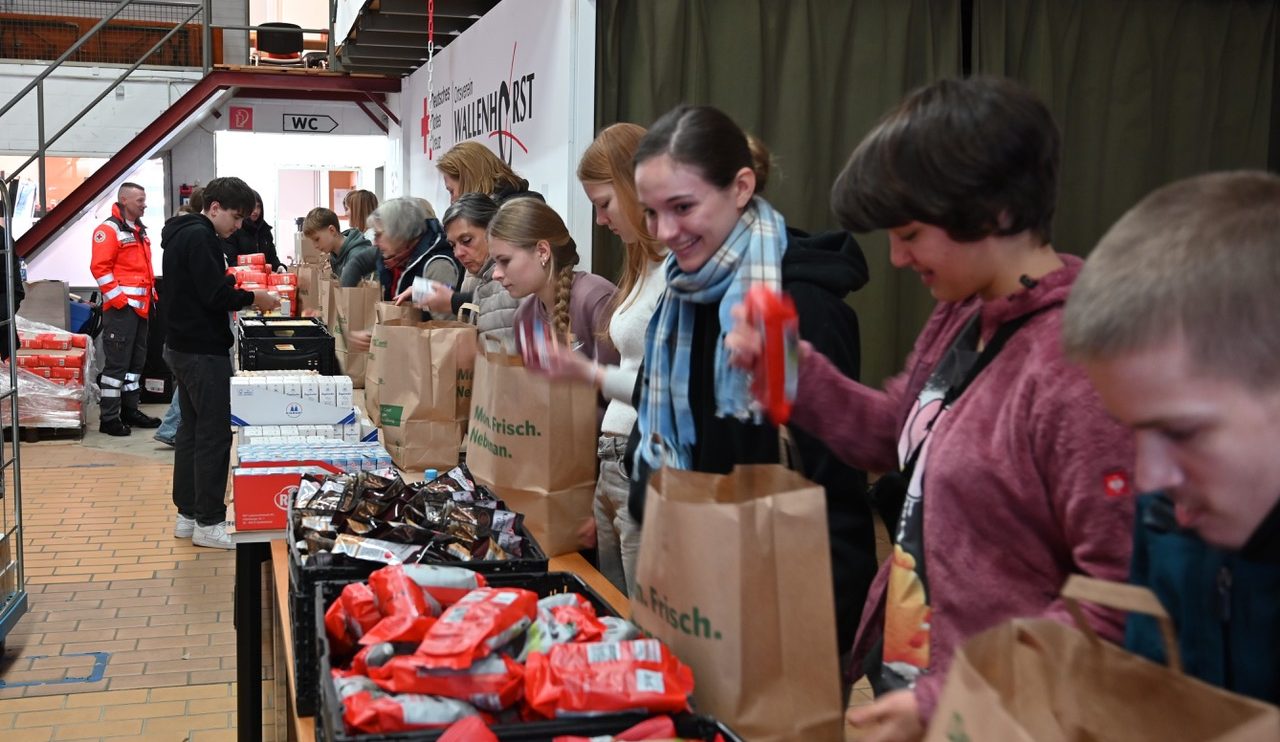Aktion Weihnachtskekse: 4.500 Tüten für die Tafeln in Stadt und Landkreis Osnabrück. Foto: DiakonieStiftung Osnabrück Stadt und Land