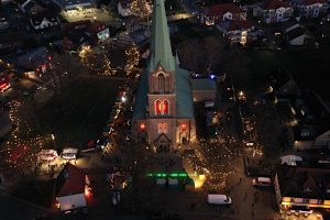 Der Wallenhorster Weihnachtsmarkt rund um die St. Alexanderkirche am 1. Advent. Foto: Wir für Wallenhorst e.V.