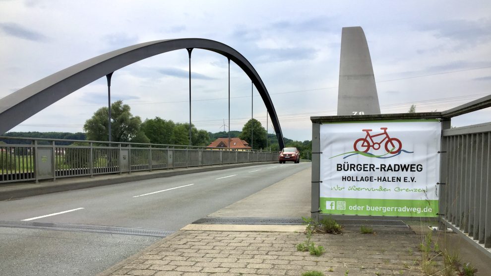 Die Brücke über den Stichkanal bietet keinen Platz für Radfahrstreifen. Foto: Volker Holtmeyer