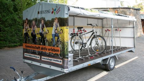 Der Fahrradanhänger bietet Platz für 16 Fahrräder. Foto: Kolpingsfamilie Hollage