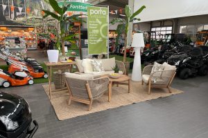 Das „Crazy Window“ von porta Möbel bei Stavermann. Eine von vielen spannenden Aktionen beim Wallenhorster Frühlingserwachen. Foto: Wir für Wallenhorst e.V.