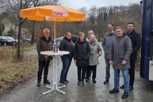 DIE CDU unterwegs am Parkplatz Grubenweg in Lechtingen. Foto: CDU Wallenhorst