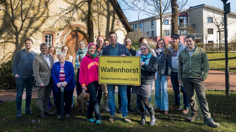 Alexander Strehl in der Mitte mit einigen Unterstützern für die Bürgermeisterkandidatur. Foto: Alexander Strehl