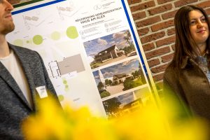 Im Mittelpunkt des Unternehmensfrühstücks: der künftige „Haus am Alex“. Foto: Gemeinde Wallenhorst / André Thöle