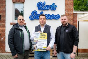Freuen sich auf die nächste „Sonne tanken mit PV“ Veranstaltung: Holger Robbers (AceFlex GmbH), Alexander Strehl und Niklas Glasmeyer (PURelectric GmbH). Foto: Strehl